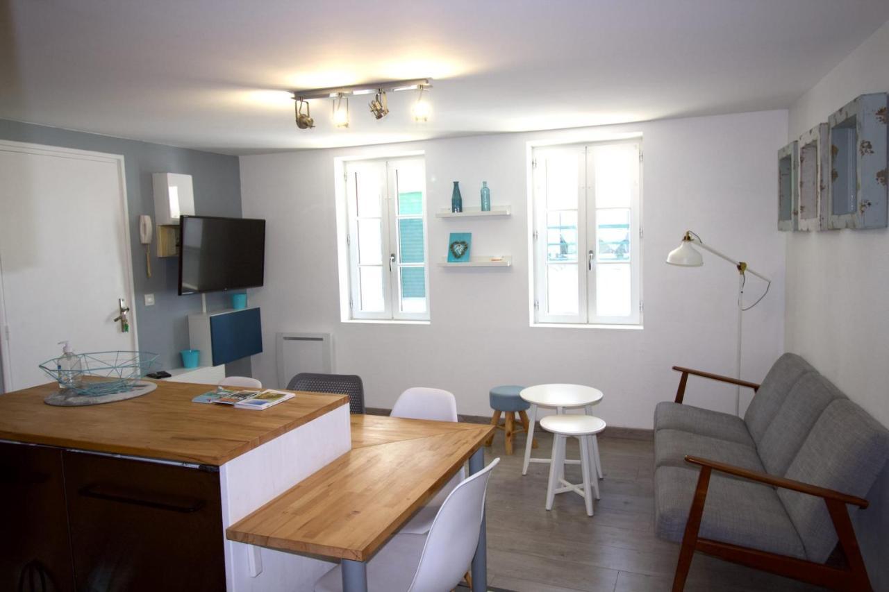 Cosy Apartment In The Center Of Ла-Флот Экстерьер фото