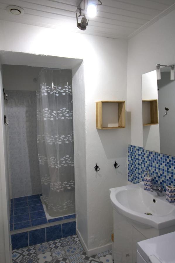 Cosy Apartment In The Center Of Ла-Флот Экстерьер фото