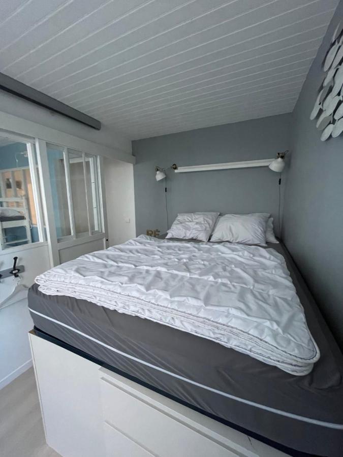 Cosy Apartment In The Center Of Ла-Флот Экстерьер фото